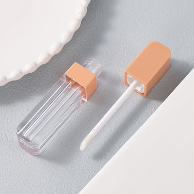 4ml plastic lip glaze tube with square head is easy to carry