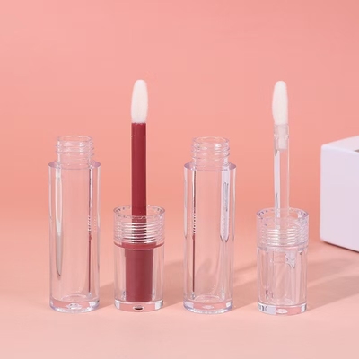 PETG/ABS Material Structure Lipgloss Tube with Colored Lining and 4.5ml Capacity