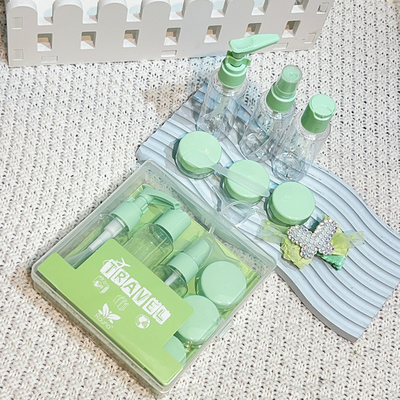 Voguish Design 7 Pieces Plastic Travel 50ml Bottle Set Used For Personal Care Package