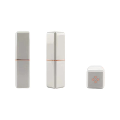 5-6g Capacity Square Empty Lipstick Tube with Four Leaf Clover Printing and Plastic Material